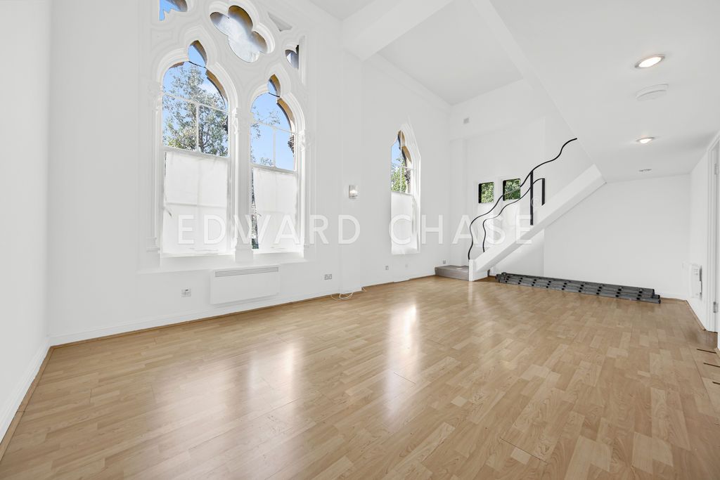 Property photo 3 of 19 Photo 12