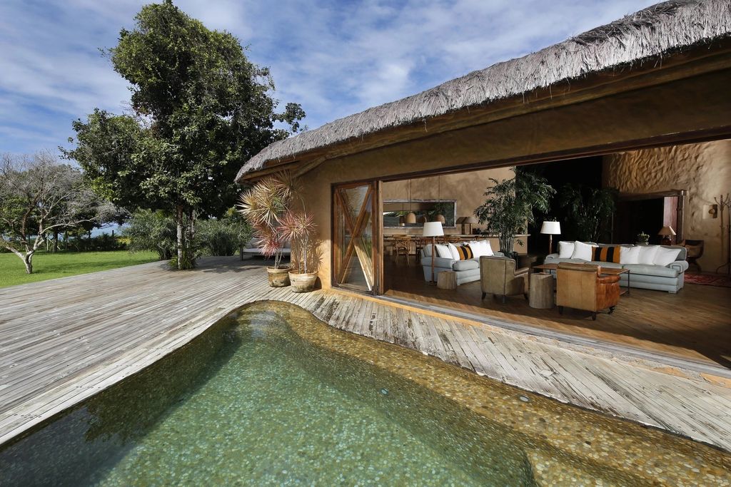 Property photo 1 of 41 Bah123 - Tropical Villa With Pool In Altos De Trancoso