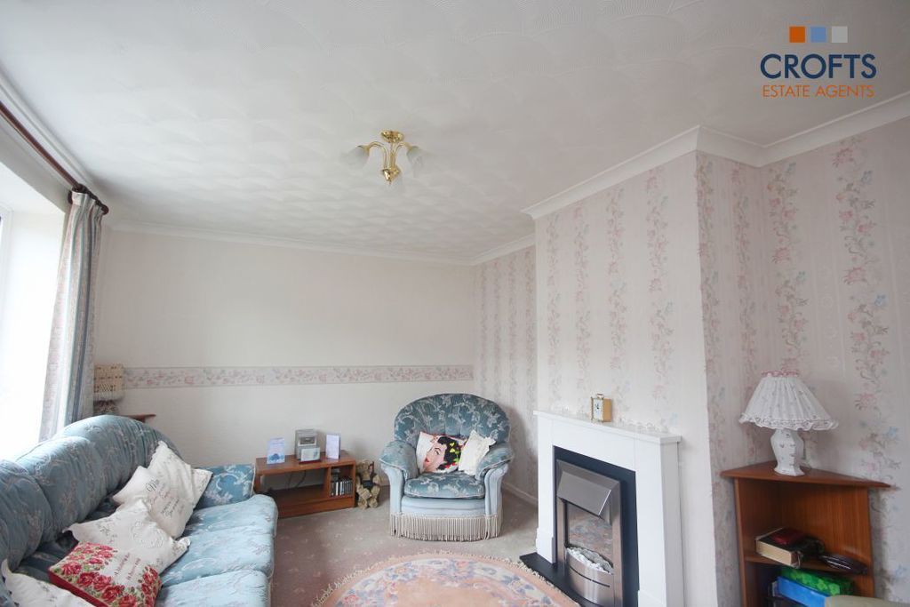 Property photo 2 of 11 Lounge