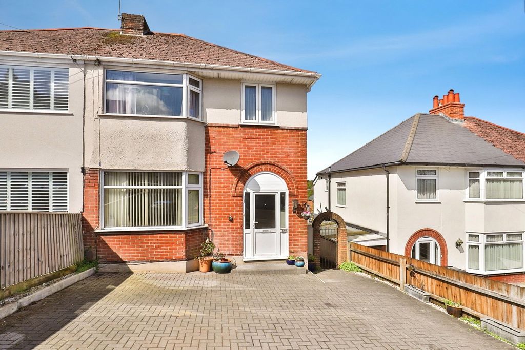 Property photo 1 of 18 Pbox-Img.Jpg