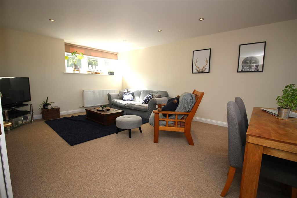 Property photo 2 of 11 Img_8761.Jpg