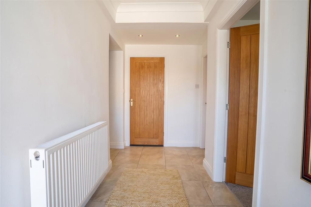 Property photo 2 of 23 Entrance Hallway