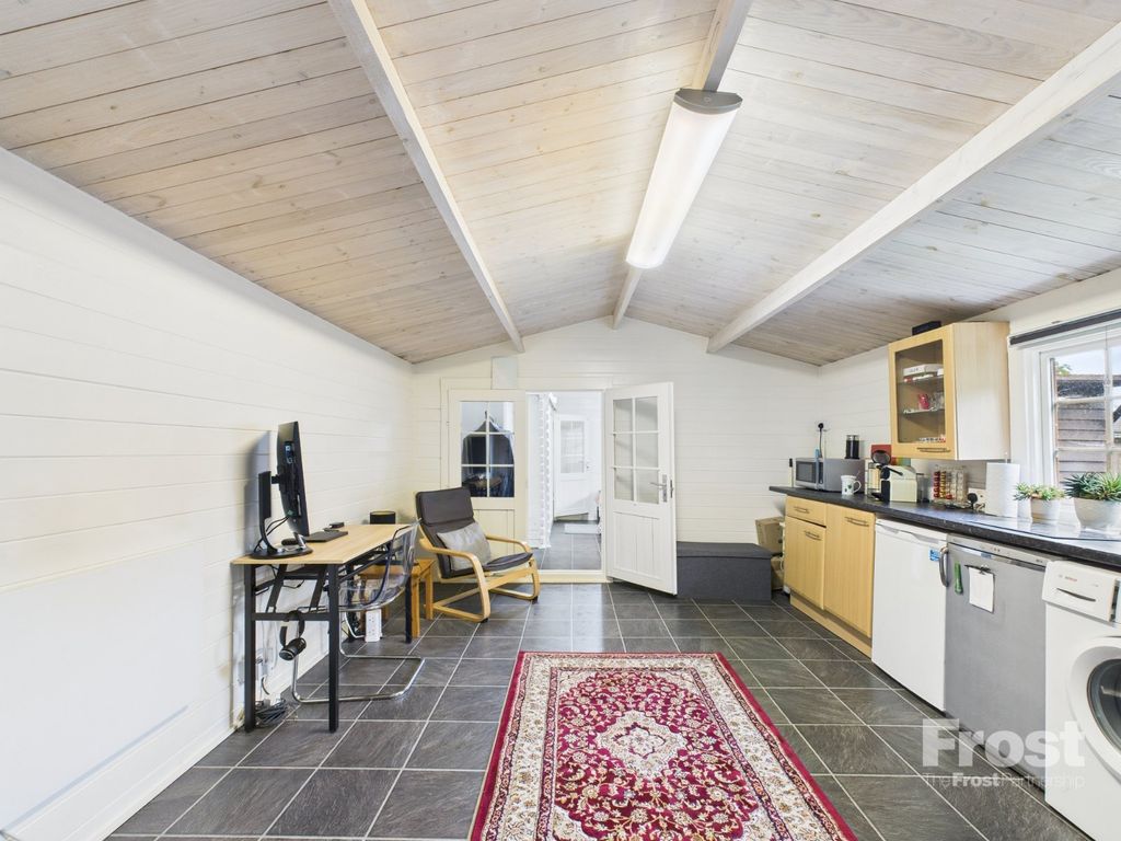 Property photo 2 of 10 Picture No. 08