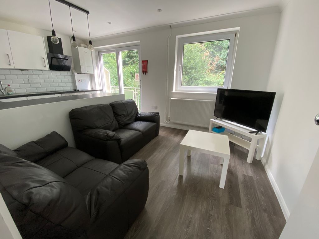 Property photo 2 of 7 Lounge