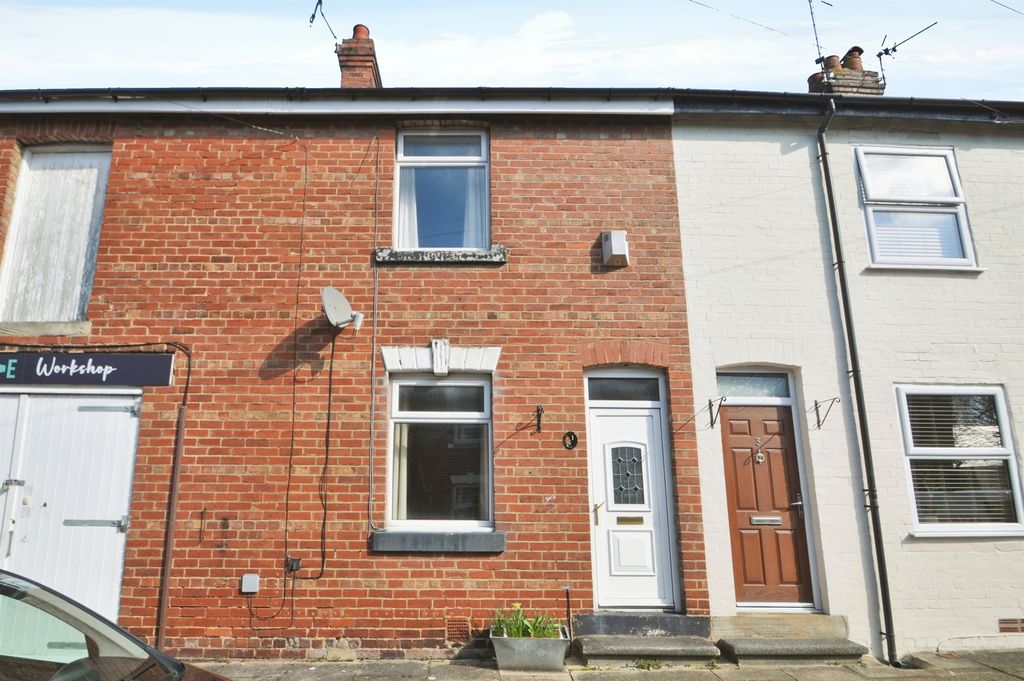 Property photo 1 of 17