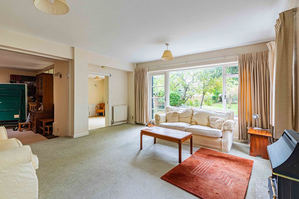 Property photo 2 of 33 Picture No. 08