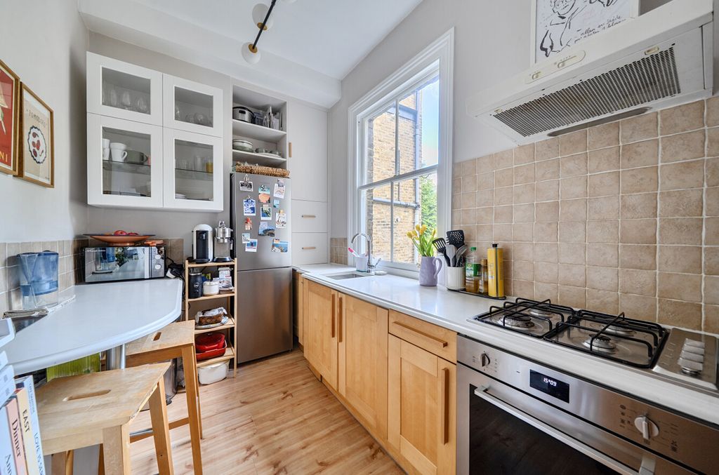 Property photo 3 of 9 1470661-11-6A2193...
