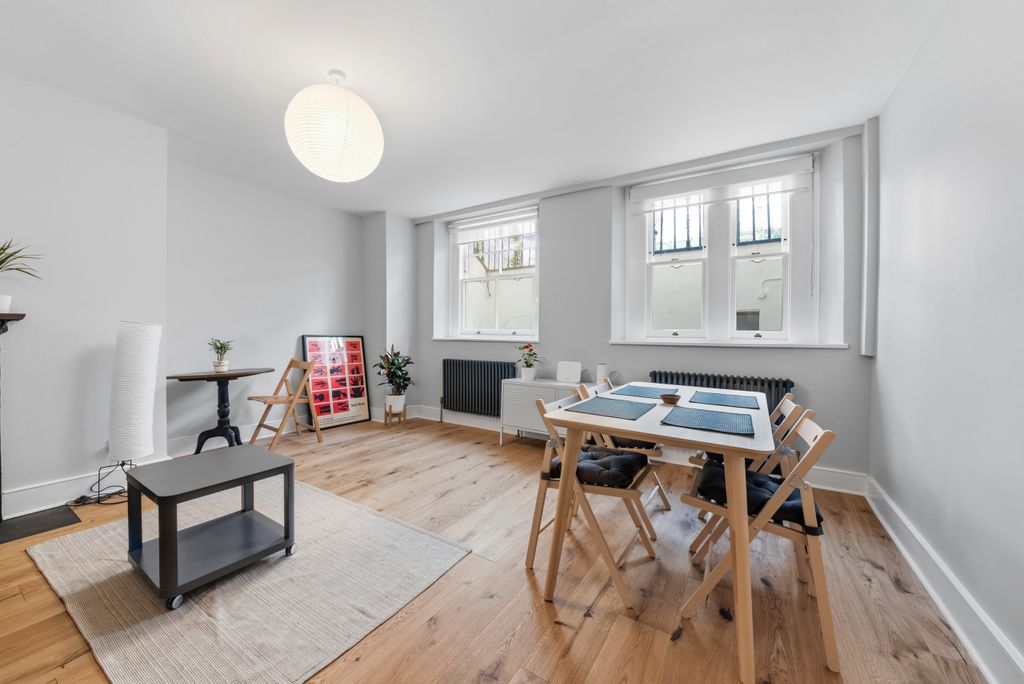 Property photo 2 of 17 Highbury Park, 55, Flat 2-25