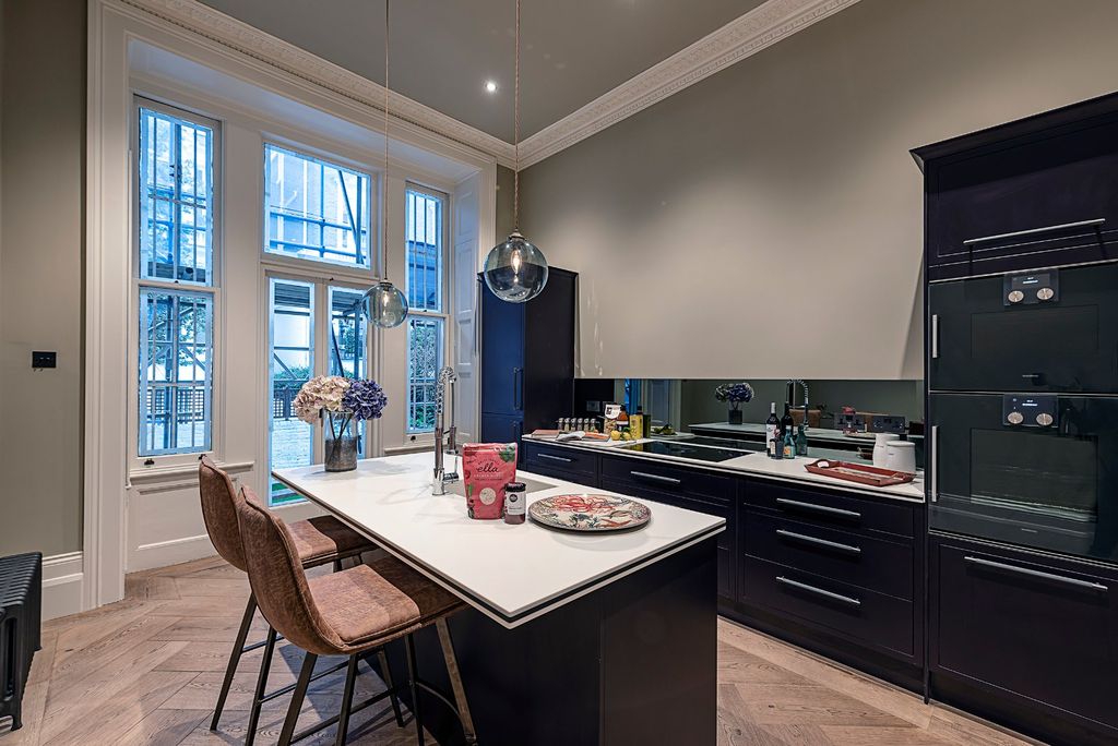 Property photo 2 of 16 Picture No. 24