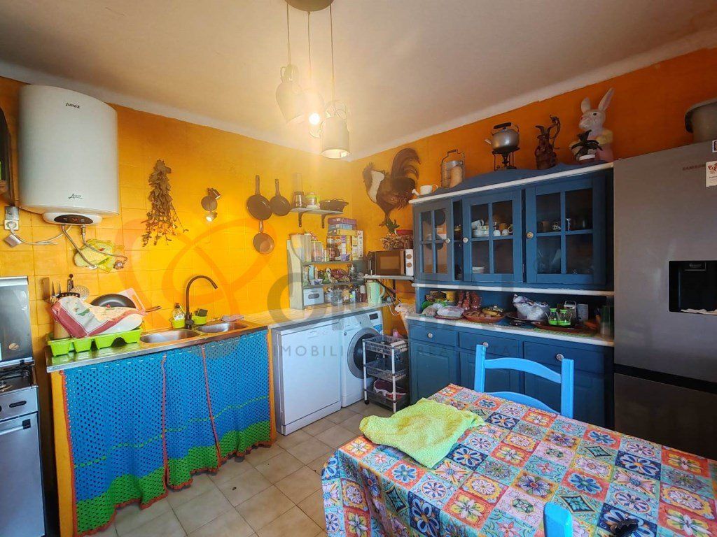 Property photo 3 of 49