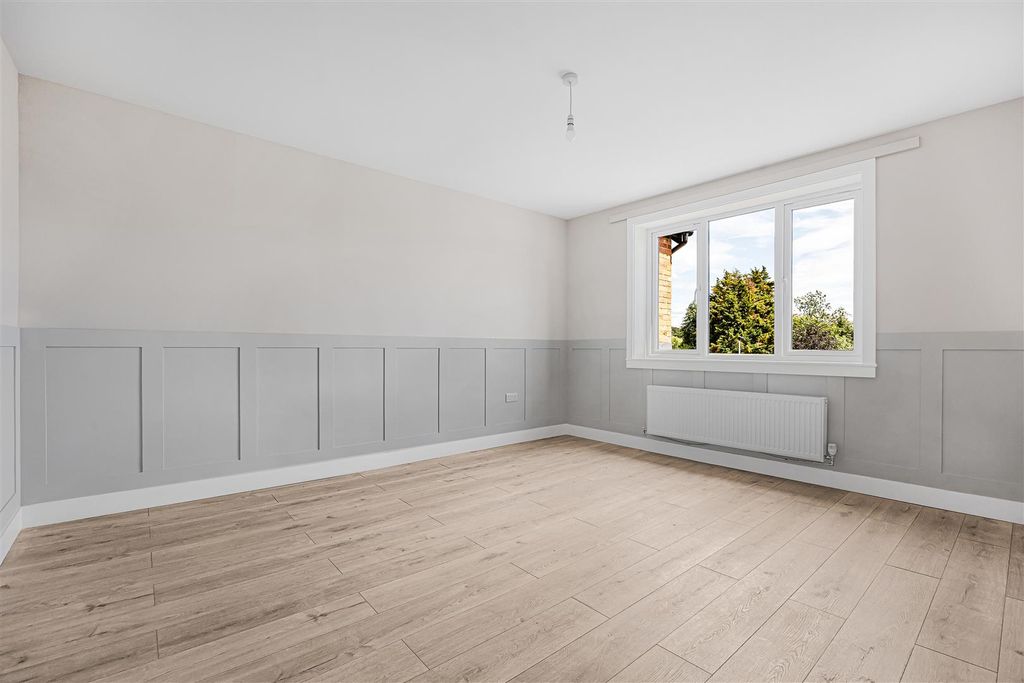 Property photo 1 of 17 33_85069.Jpg