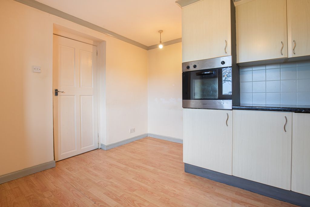 Property photo 3 of 9 Kitchenangle2