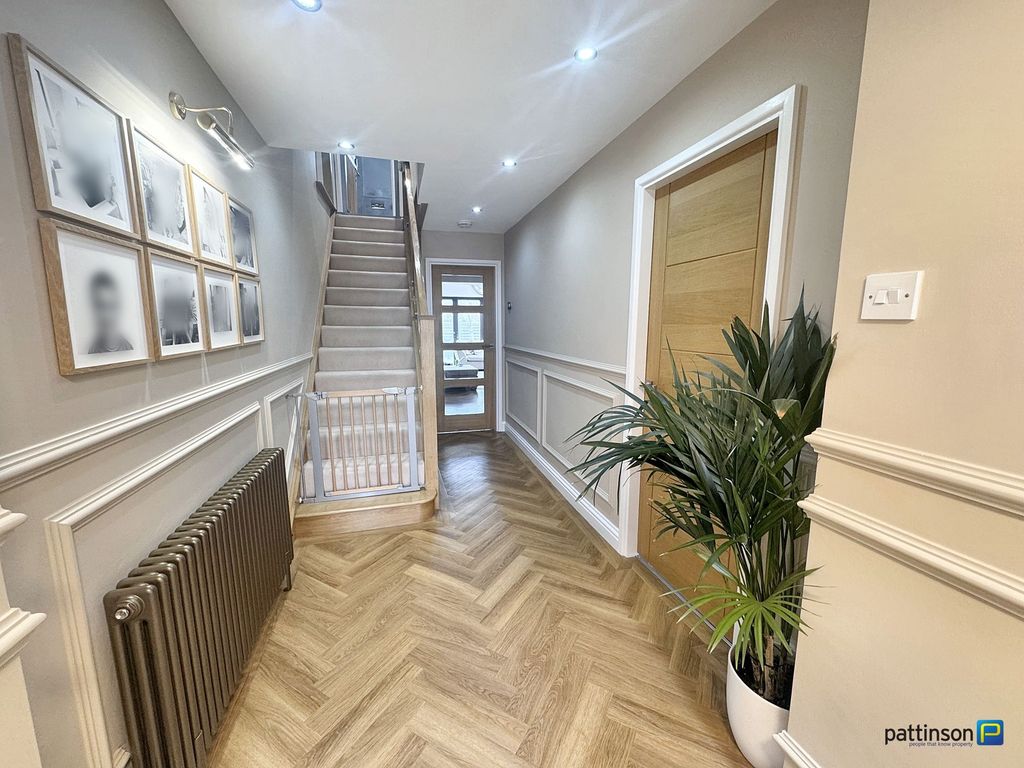 Property photo 2 of 36