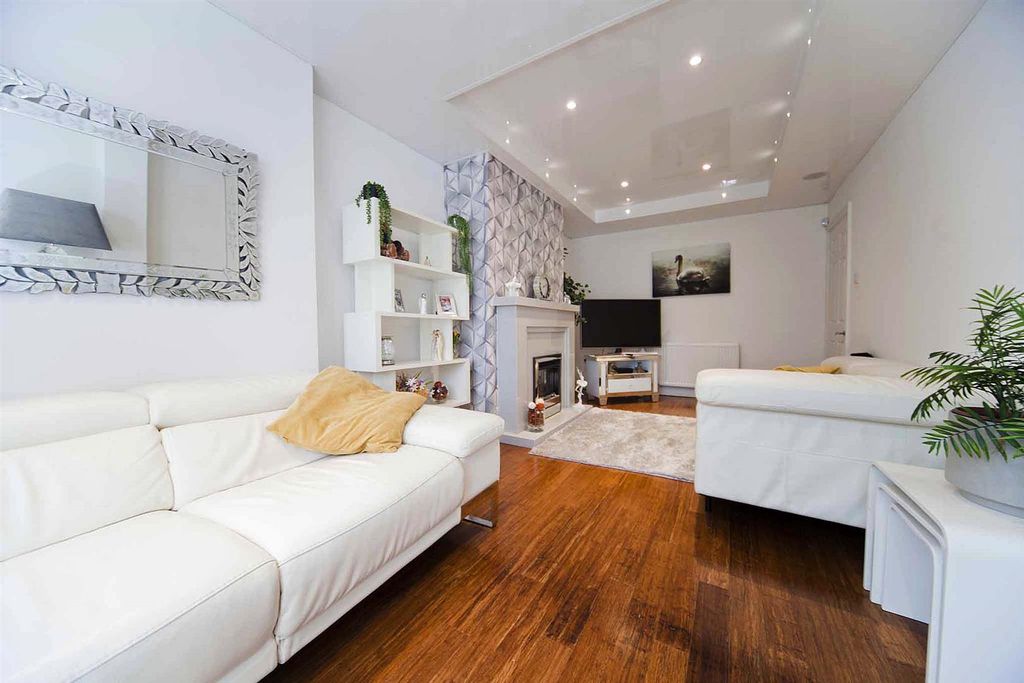 Property photo 3 of 22