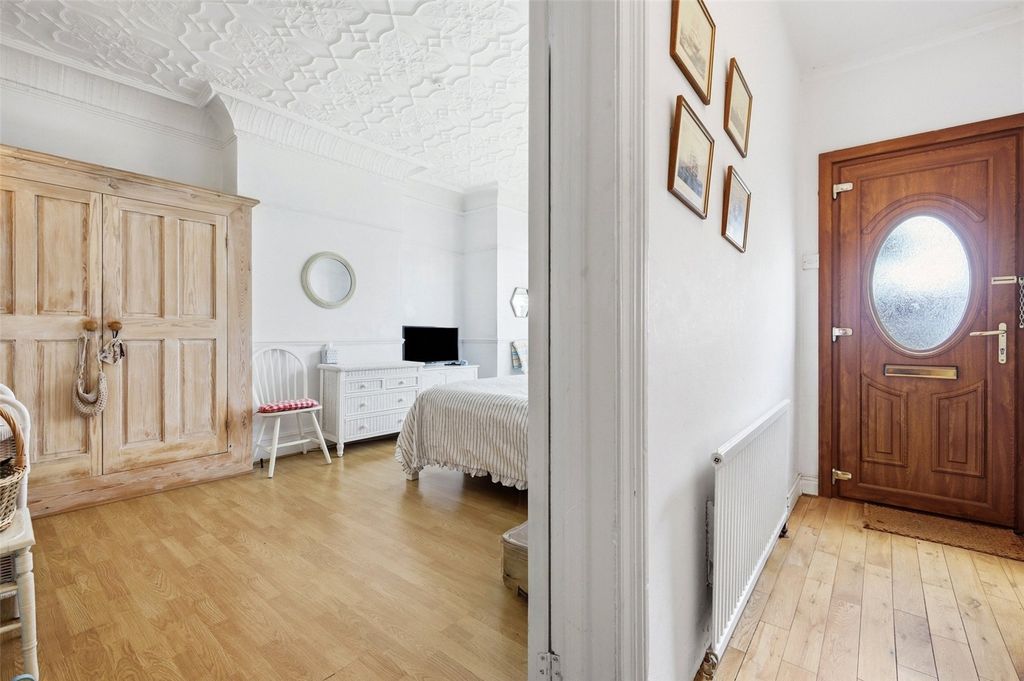 Property photo 3 of 17 Picture No. 09
