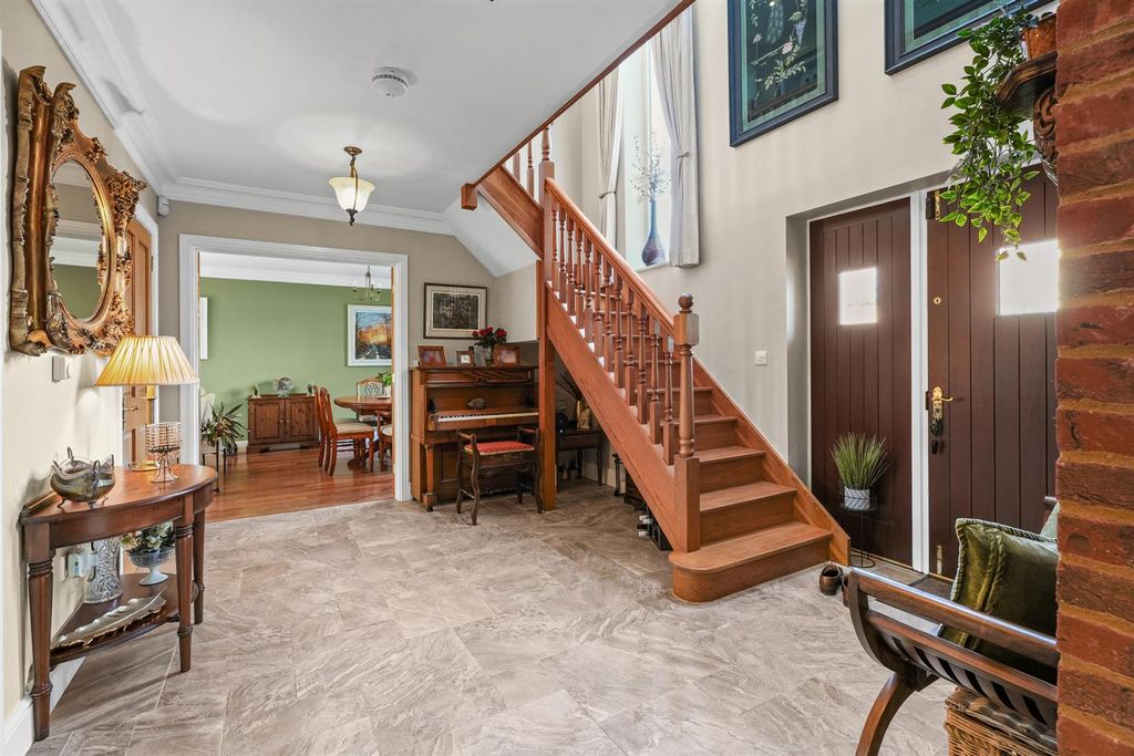 Property photo 2 of 71