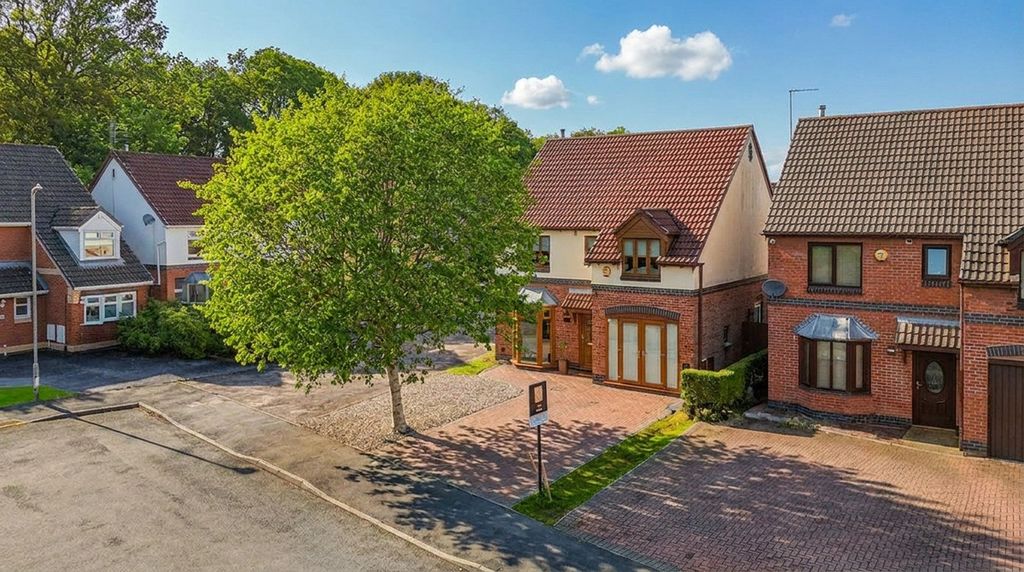 Property photo 1 of 36