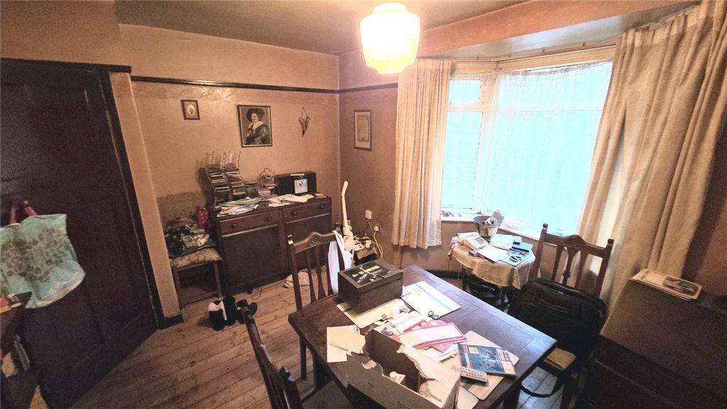 Property photo 2 of 14 Picture No. 10