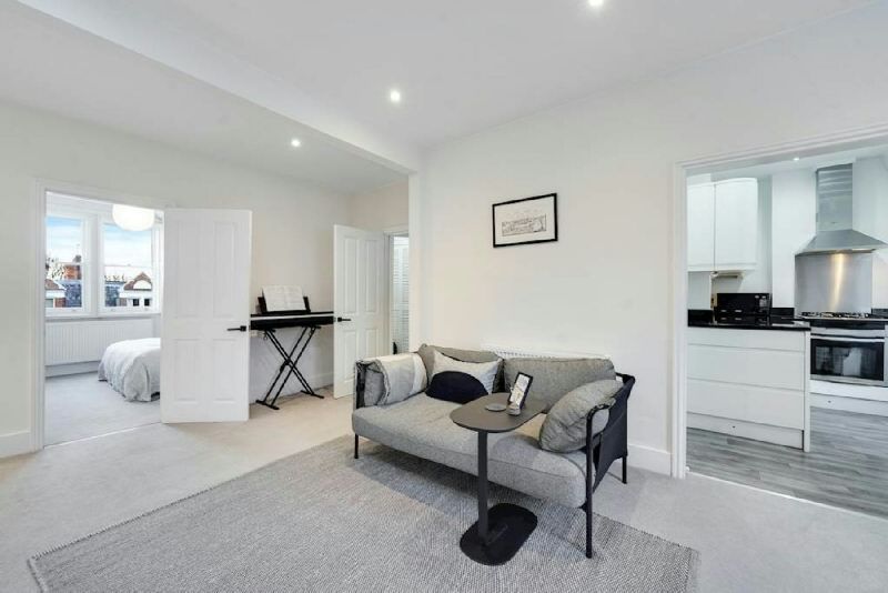 Property photo 3 of 13 Reception