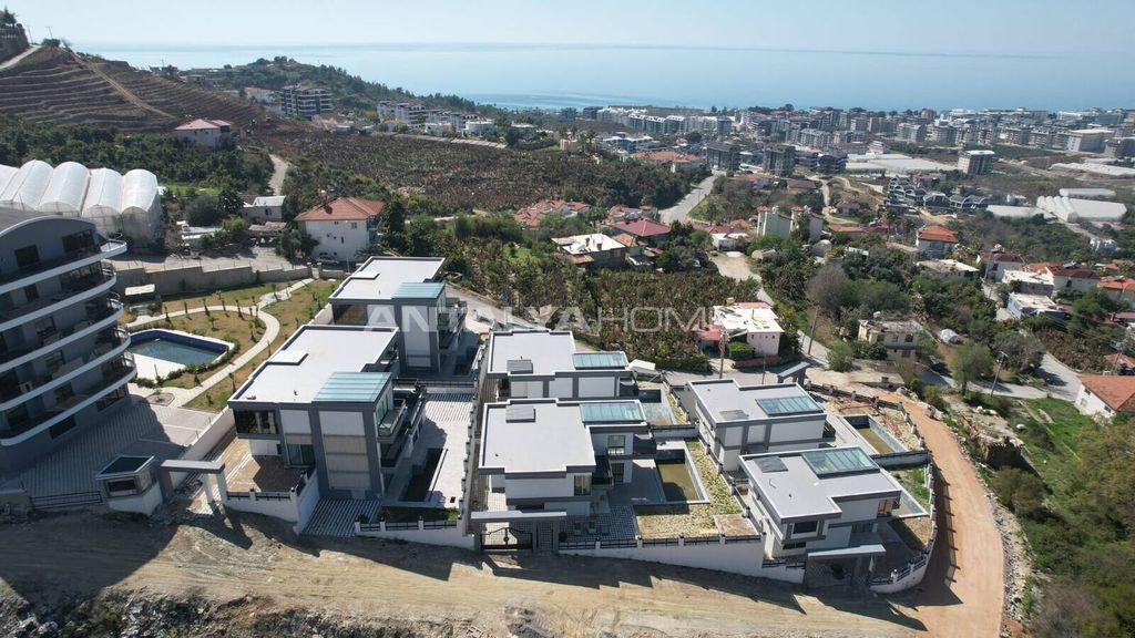 Property photo 2 of 26