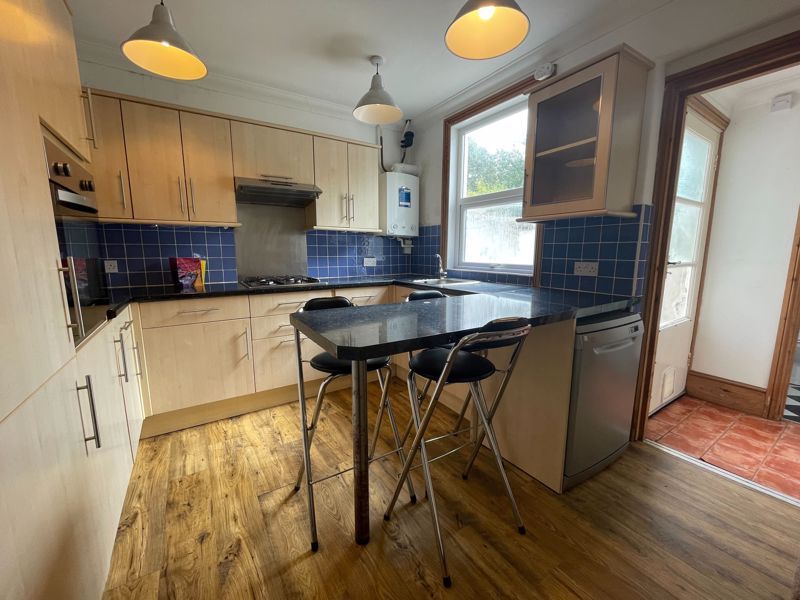 Property photo 2 of 6 Photo 10