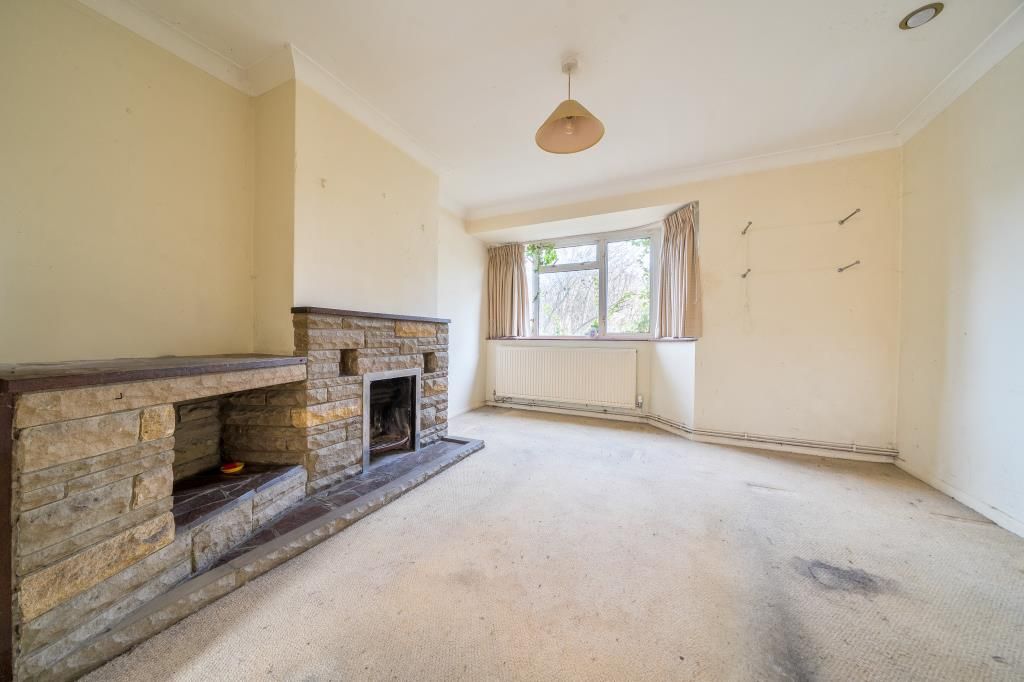 Property photo 2 of 17 Living Area