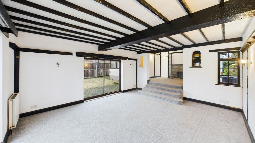 Property photo 1 of 20 Cam02351G0-Pr0091-Still015