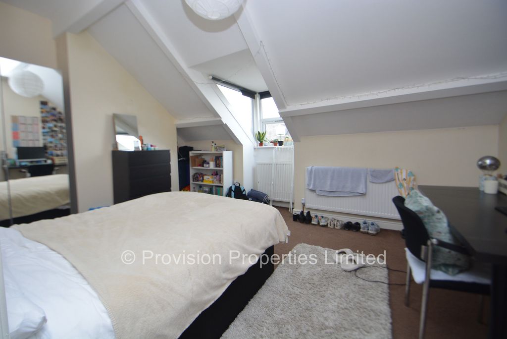 Property photo 2 of 13 Photo