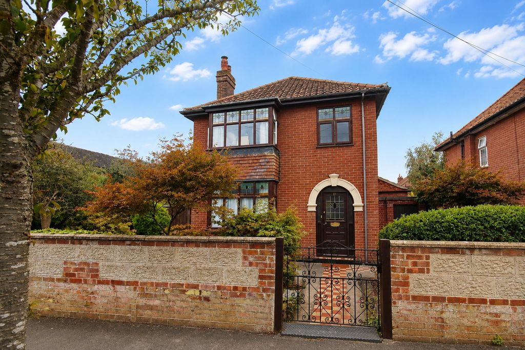 Property photo 1 of 26 26F4441B-9Ed9-4B1F-8330-Ae89B7F5Ad63.Png