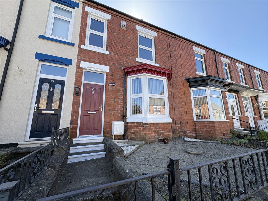 Property photo 1 of 16 Externally