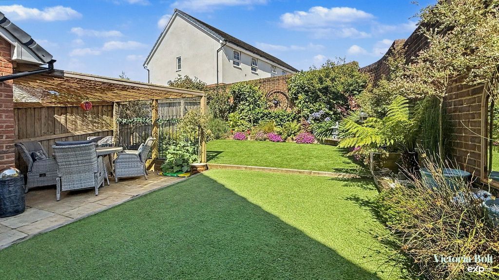 Property photo 2 of 19