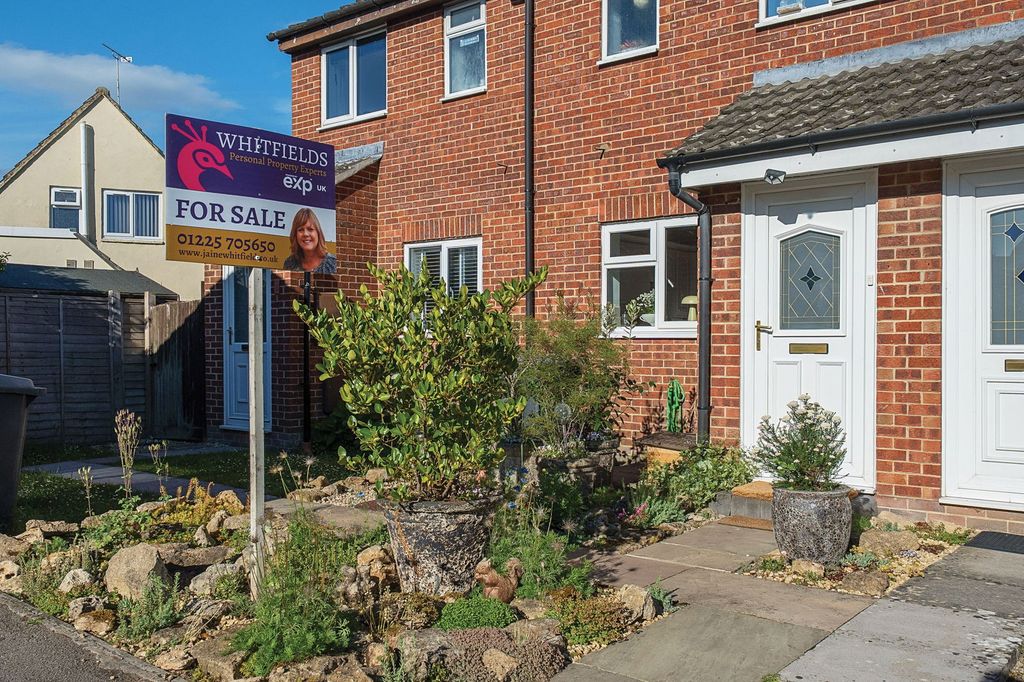 Property photo 1 of 25