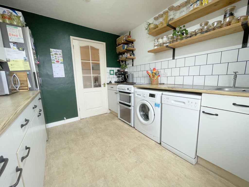 Property photo 3 of 13 Sparrows House