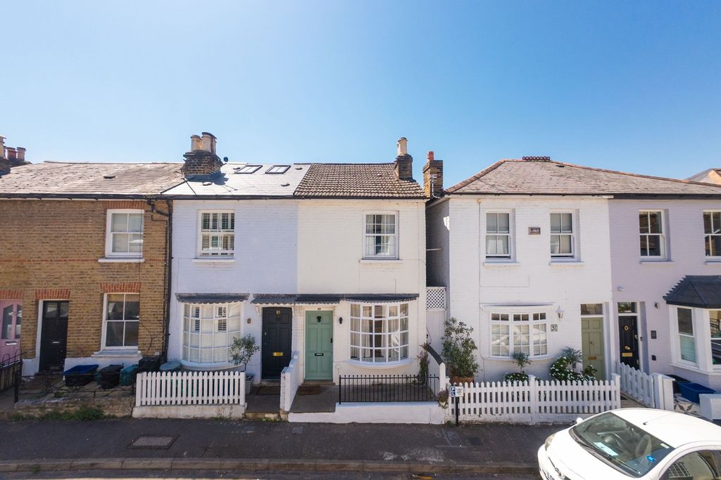 Property photo 1 of 12 5204910
