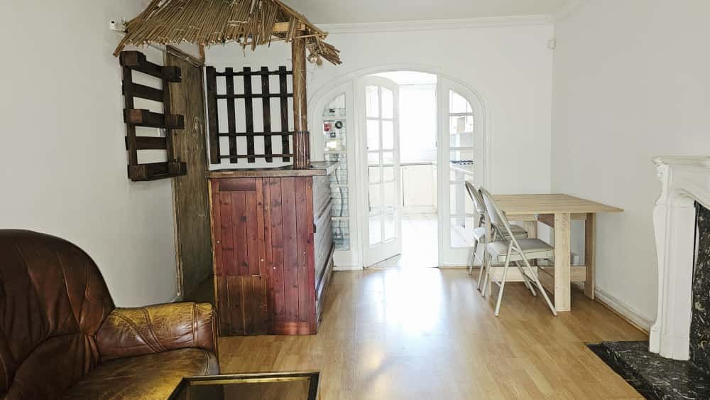 Property photo 2 of 27