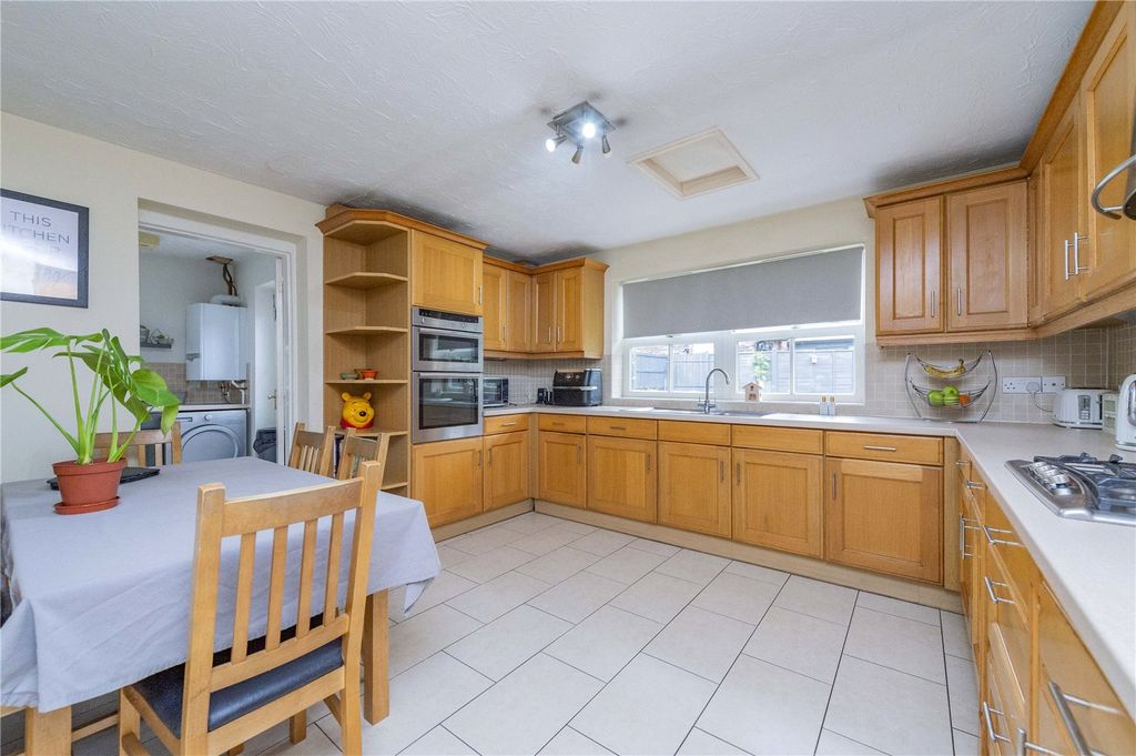 Property photo 3 of 44 Picture No. 17