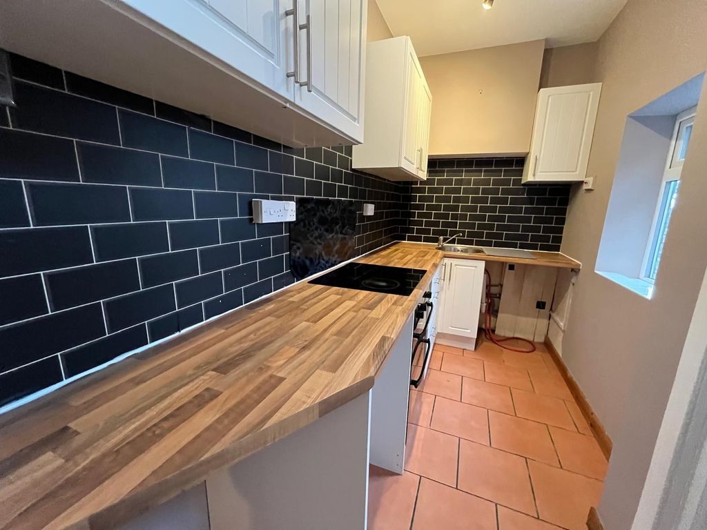 Property photo 2 of 16 Image