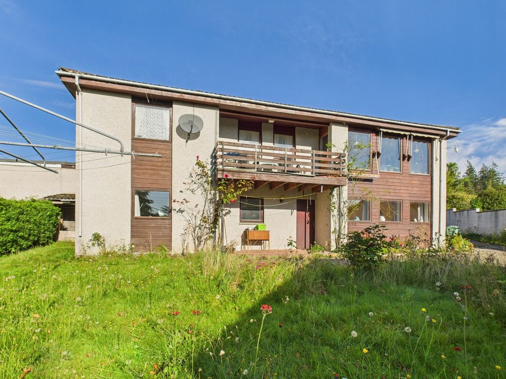 Property photo 3 of 40