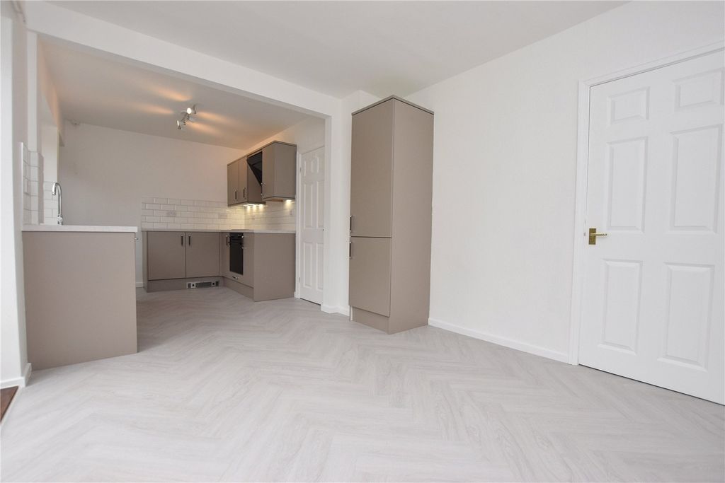 Property photo 2 of 15 Picture No. 05