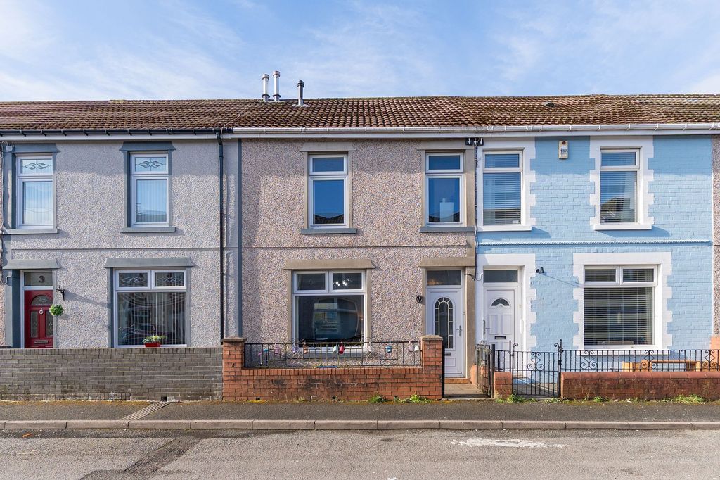 Property photo 1 of 22