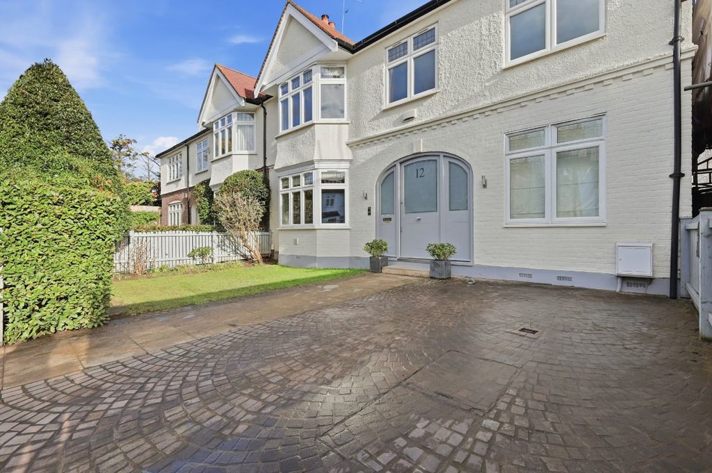 Property photo 2 of 35 Picture No. 53