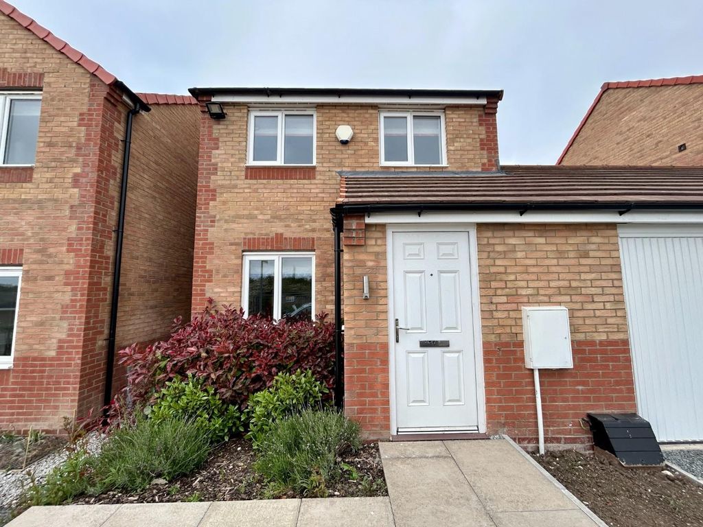 Property photo 1 of 35 Front Exterior