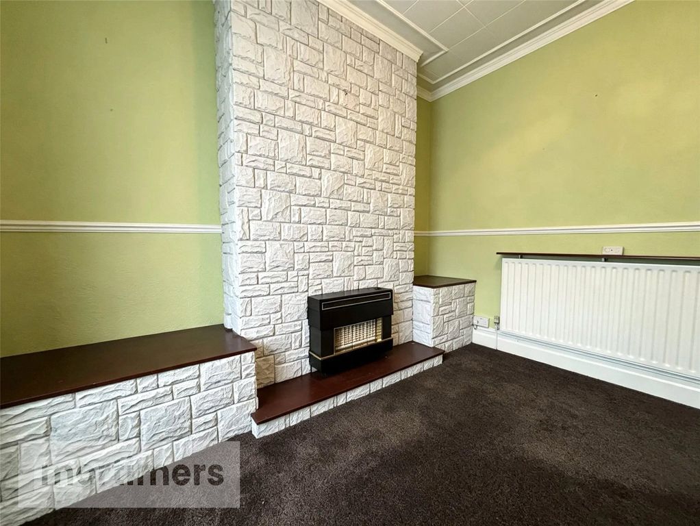 Property photo 3 of 16 Living Room