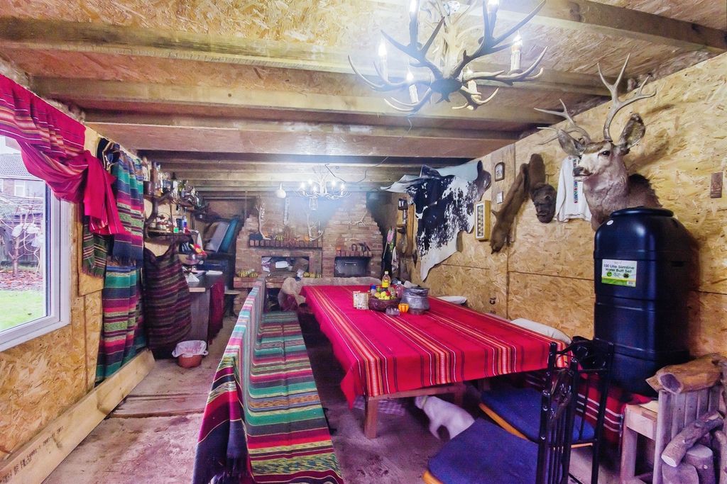 Property photo 3 of 9