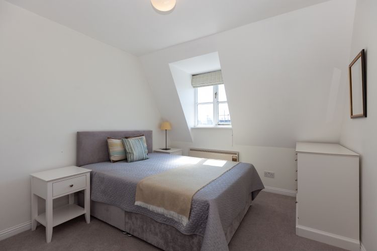 Property photo 2 of 8 220652