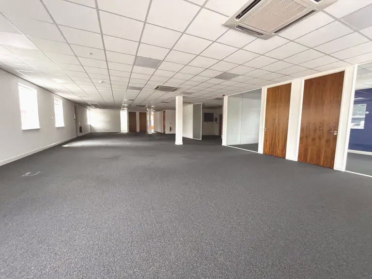 Property photo 3 of 9 Gallery