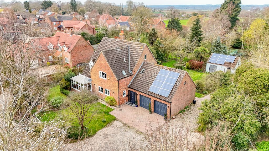 Property photo 1 of 42 4991021