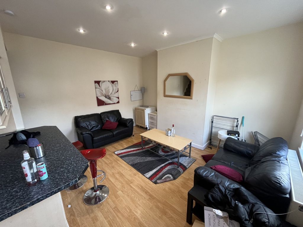 Property photo 2 of 6 Picture No. 03