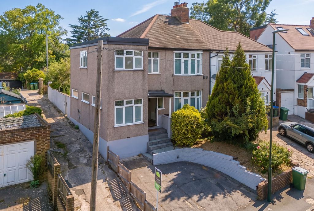 Property photo 1 of 29 4900480