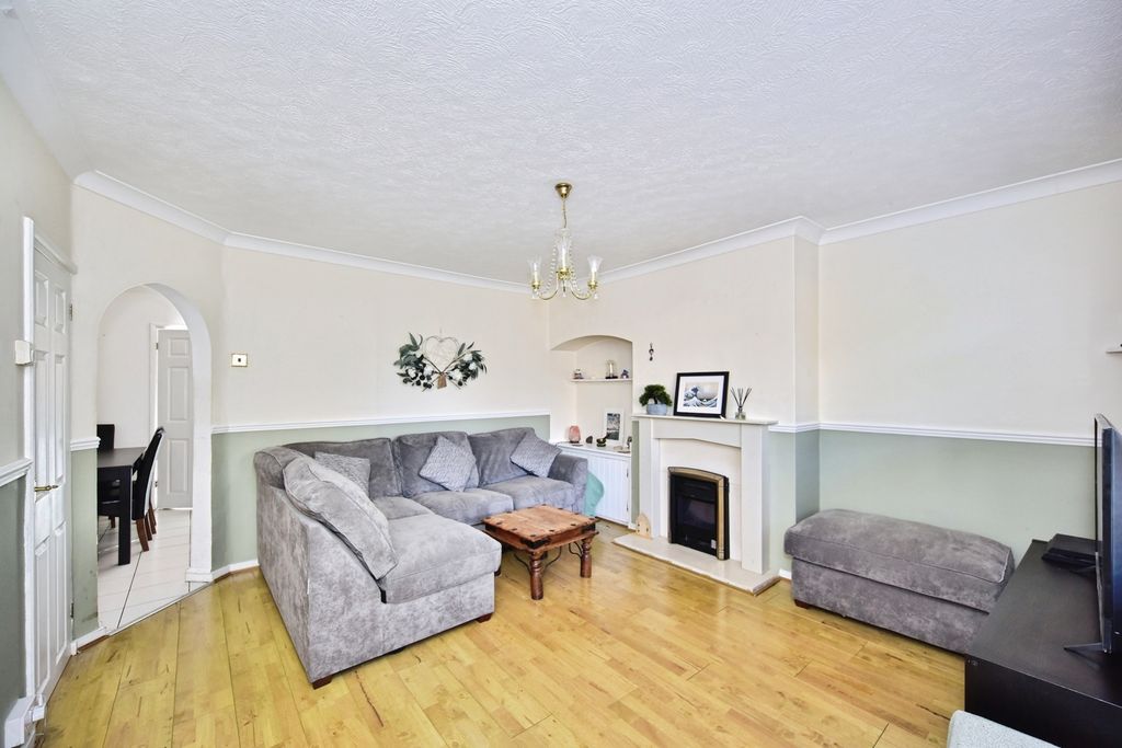 Property photo 2 of 18 Pbox-Img.Jpg